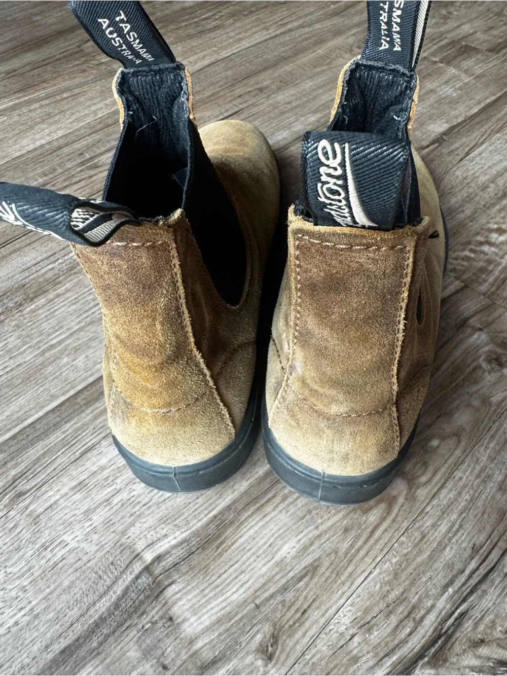 Blundstone classic tan suede Chelsea boots men 8.5